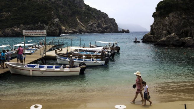Греческая туриндустрия меняет порядок работы с туроператорами из РФ