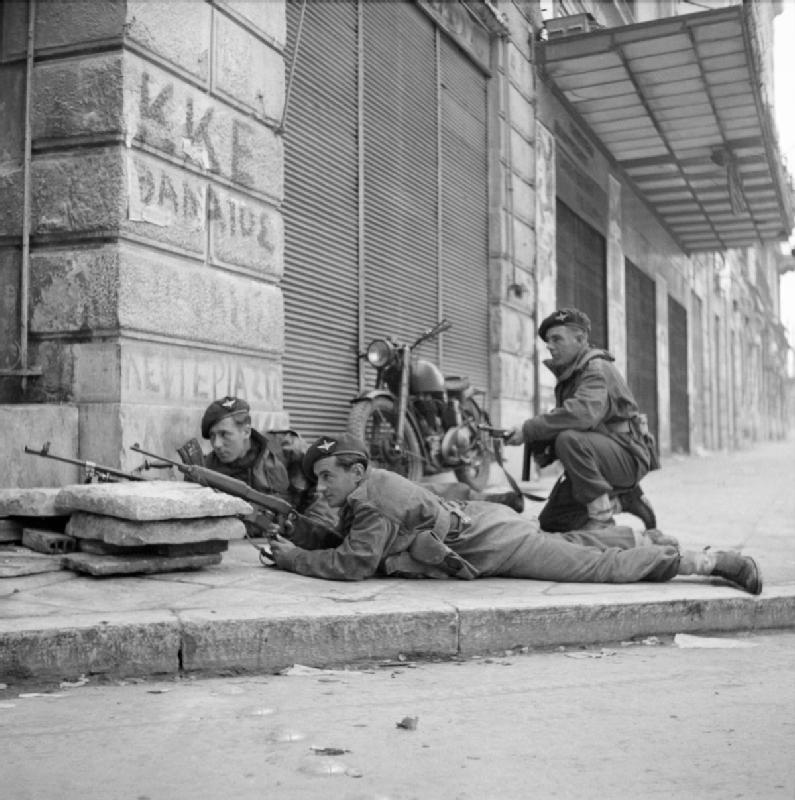 Британские солдаты в Афинах во время Декабрьских событий