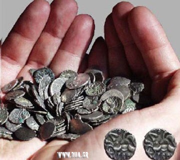 Riesen-Neujahrstorte „Vasilopita“ mit 200 Glücksmünzen