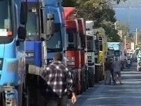 Греческая полиция не пустила в центр Афин протестующих водителей на грузовиках