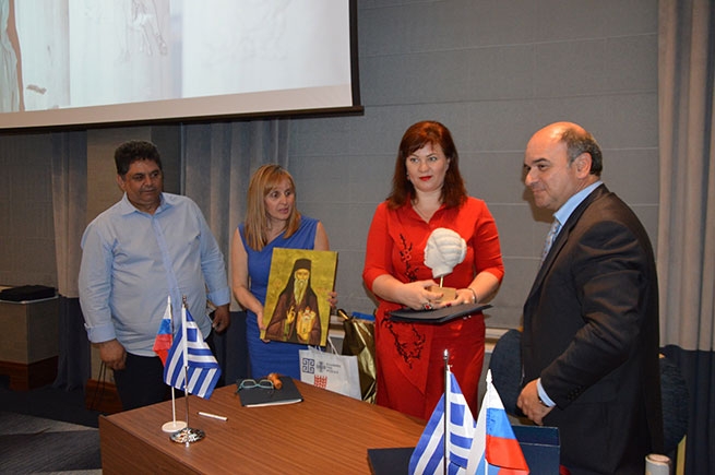 Российские и греческие школы подписывают договоры о сотрудничестве