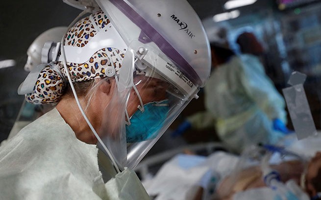 Коронавирус: 149 дополнительных смертей, первые случаи «кракена» в Греции
