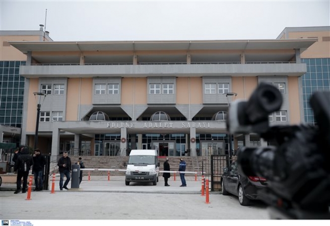 Отложен суд над двумя греческими военными, перешедшими границу Турции