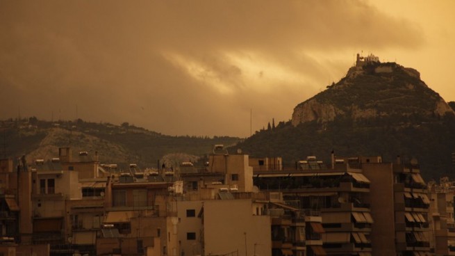 Афины: «коктейль» из африканской пыли и зноя останется до четверга