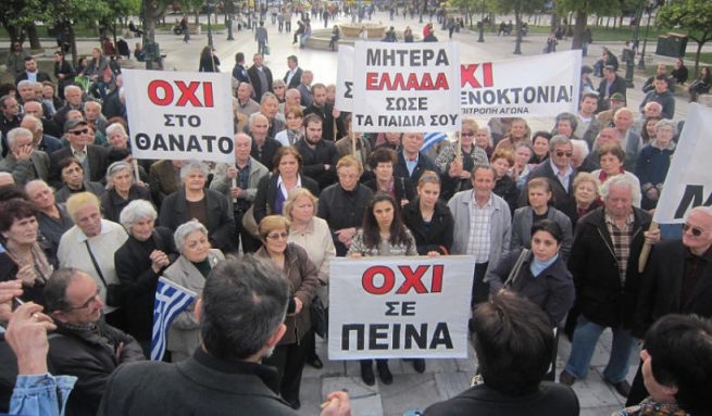 митинг протеста в связи с отменой пенсий ОГА, площадь Синтагма, Афины, 2 апреля 2013 года (фото: Василий Ченкелидис)