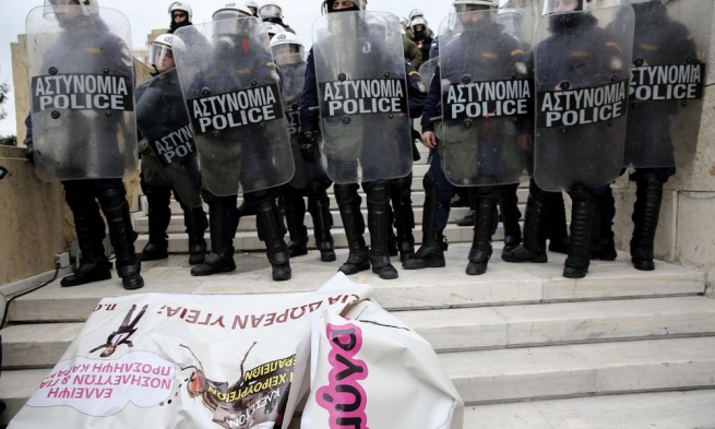 В Афинах прошли столкновения между полицией и демонстрантами (фото-видео)