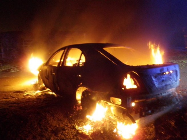 Франция: сотни автомобилей пылали по всей стране в новогоднюю ночь