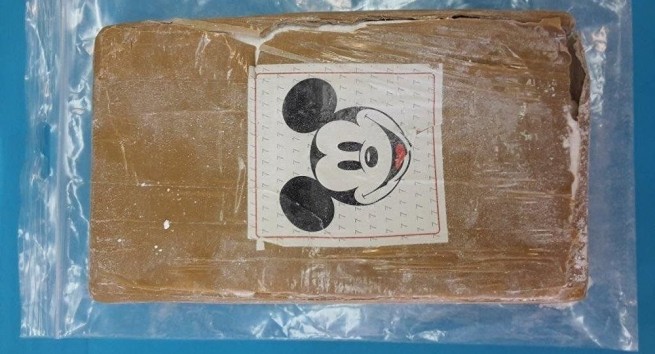 Арестованы торговцы наркотиками с логотипом "Микки-Мауса"
