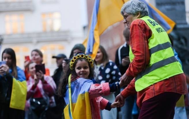 Евростат: в ЕС уменьшилось число украинцев со статусом временной защиты