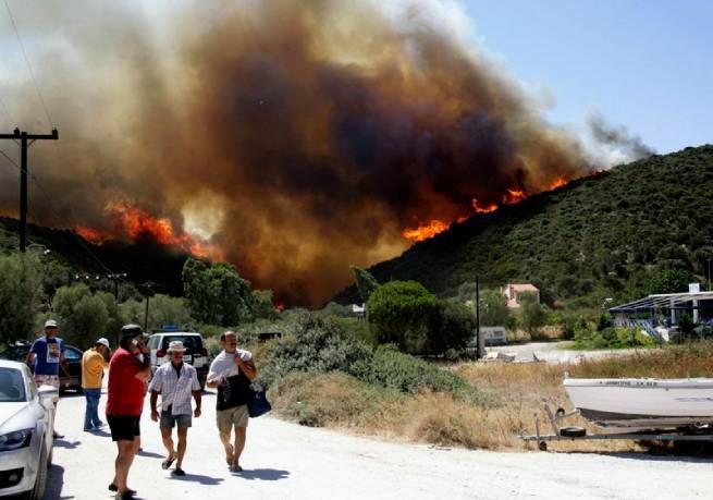 В три страны, в том числе в Грецию, туристам ехать не рекомендуют
