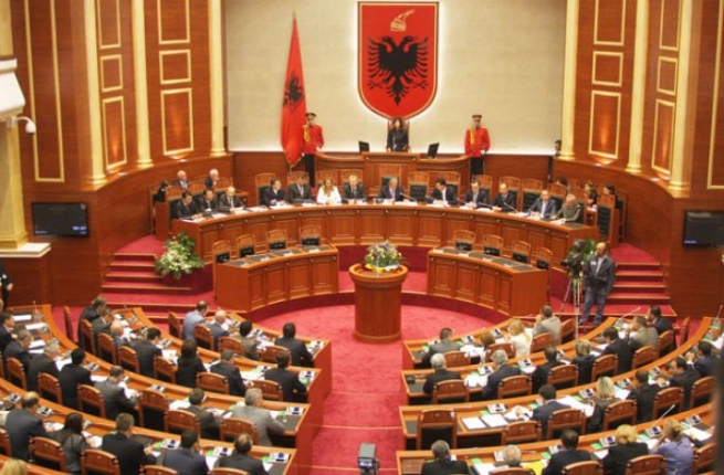 В Албании не смогли избрать президента из-за отсутствия кандидатов