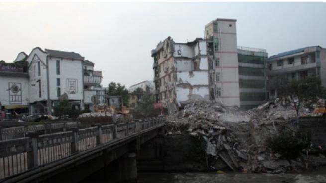 Трагедия в Китае - обрушение многоэтажного здания