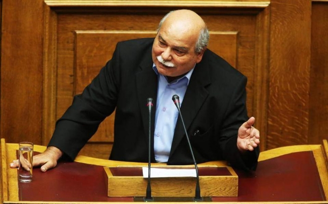 Греция: спикер парламента хочет дебатов по военным парадам