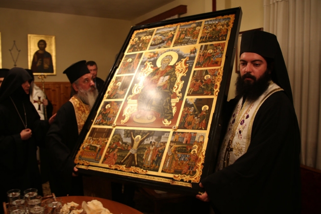 Греция передала России икону с частицей мощей и креста Андрея Первозванного