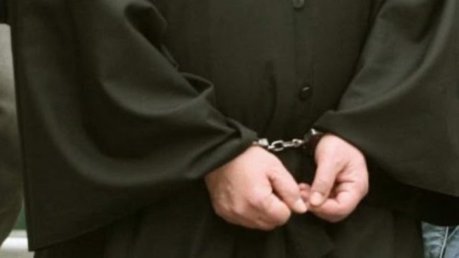Сладострастный батюшка: священник арестован за изнасилование несовершеннолетней