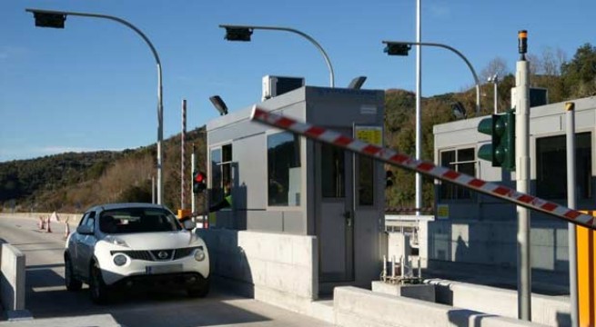 Единый транспондер внедрят для проезда по платным дорогам Греции