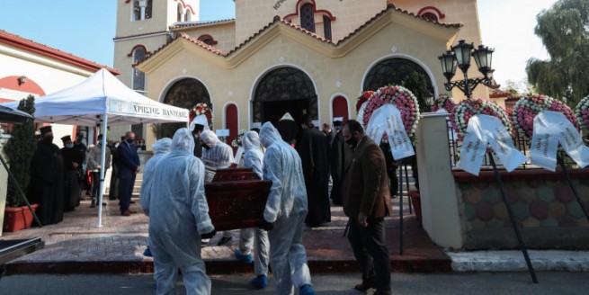 Коронавирус: кладбища Салоников переполнены — 6 похорон в день