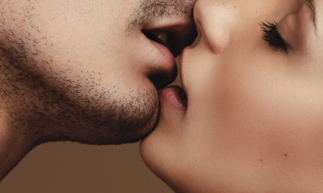 Секс поцелуй: как научиться сексуально целоваться | Страстные поцелуи перед сексом