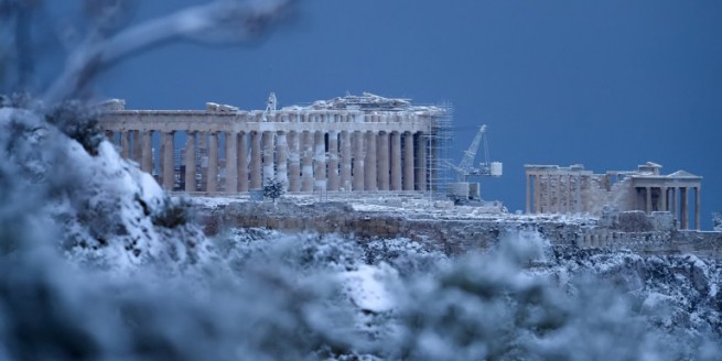 Грецию завалило снегом, Афины на очереди