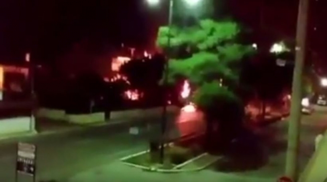 Взрыв бомбы на заправочной станции в Анависсос
