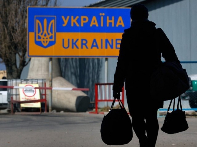 Граждан Украины обманом "увлекают" за рубеж