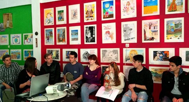 Выставка детских  рисунков из Донбасса и Сирии прошла в центре Достоевского
