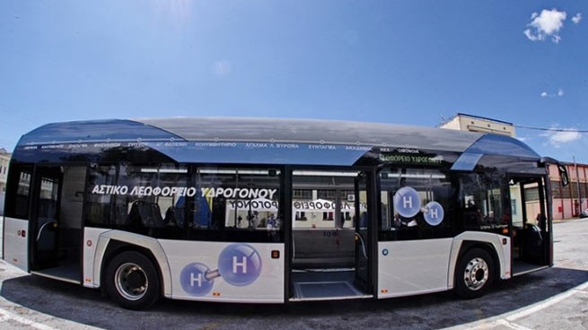 Водородный автобус испытали в реальных условиях движения в центре Афин