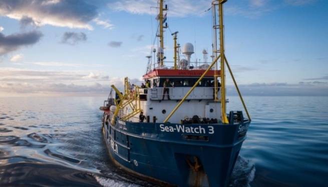 Итальянскими властями арестовано судно Sea-Watch 3, спасавшее мигрантов