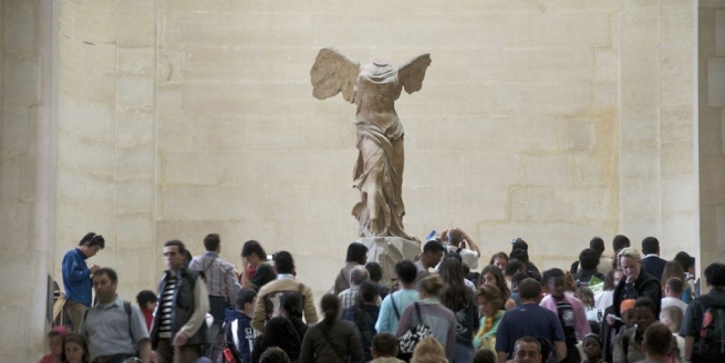 Как античная греческая статуя Ника Самофракийская превратилась в... одну из «Дам Лувра» или история кражи статуи и отправки ее в Лувр