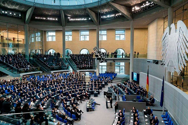 Парламент Германии принял дефицитный бюджет на 2024 год