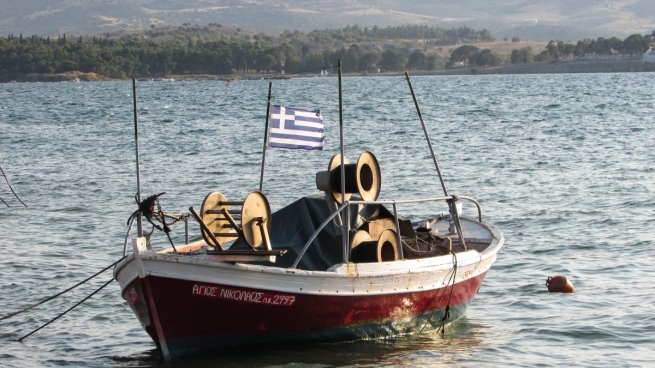 Греция: ловил рыбу - поймал...амфору