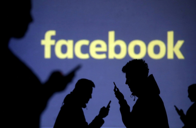 Facebook по ошибке раскрыл личные записи 14 млн пользователей