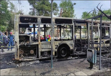 Автобус в Салониках сгорел дотла
