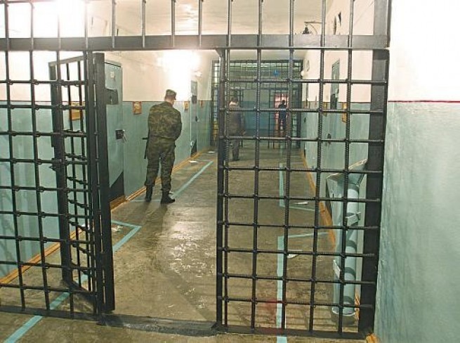 Правительство открыло двери тюрем