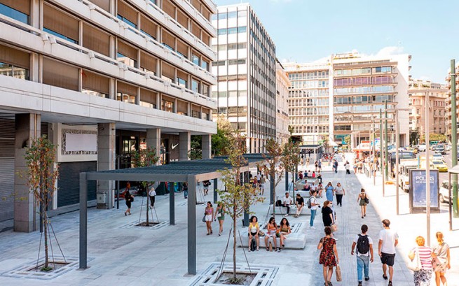 Афиняне критикуют реконструкцию нижней площади Синтагма
