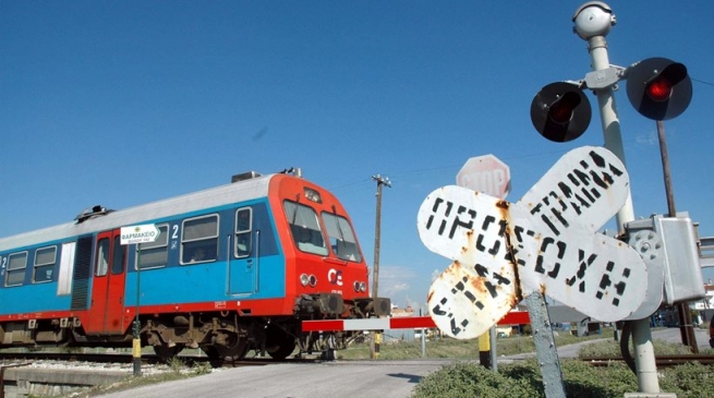 Греция: Два нелегала погибли под колесами пассажирского поезда
