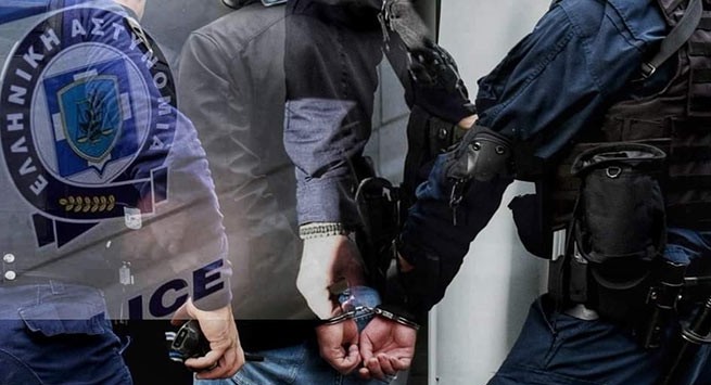 Поддельные экспресс-тесты: фармацевт, полицейские и армейские офицеры арестованы в Северной Греции