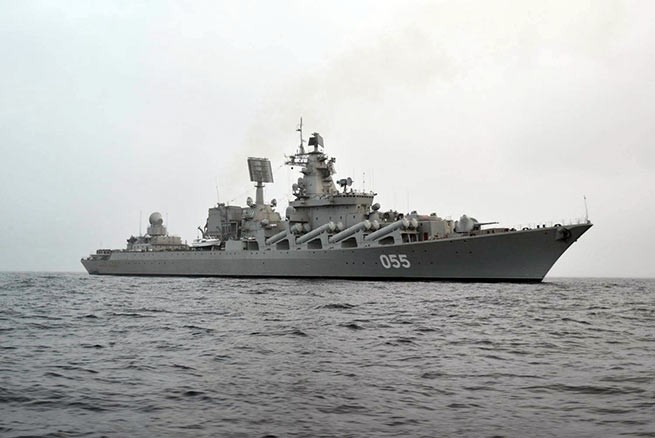 В Пирее с рабочим визитом ракетный крейсер ВМФ России &quot;Маршал Устинов&quot;