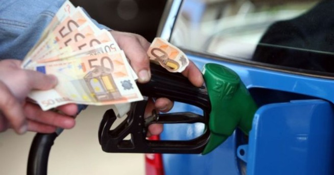 Греция на третьем месте по самому дорогому бензину в ЕС
