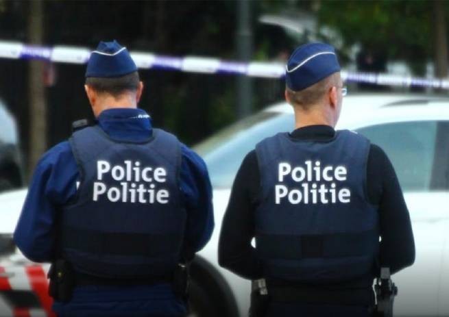 Подозреваемый в теракте в Брюсселе задержан и находится в реанимации (видео)