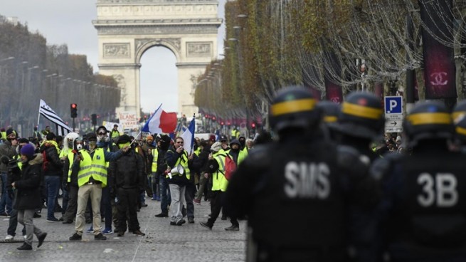 Серьезные беспорядки в Париже