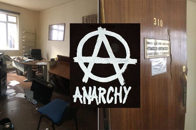 Анархисты Рубикона разгромили офис судебного пристава, выселившего И.Колову (видео)