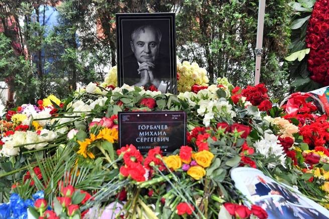 Вчера на Новодевичьем кладбище похоронили Михаила Горбачева