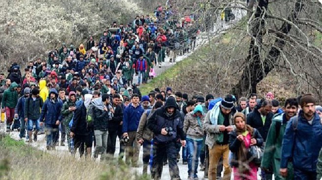 European Insider: в пятницу 100 000 мигрантов могу выйти на государственную границу Греции