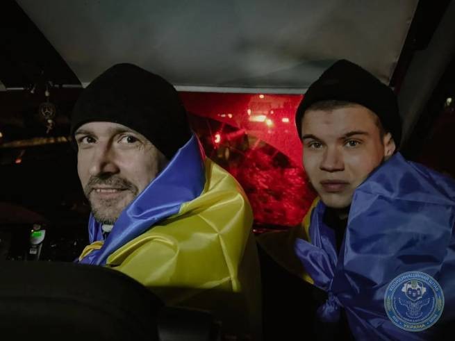 Обмен пленными 100 Х 100: среди вернувшихся украинцев - 82 защитника "Азовстали" в Мариуполе