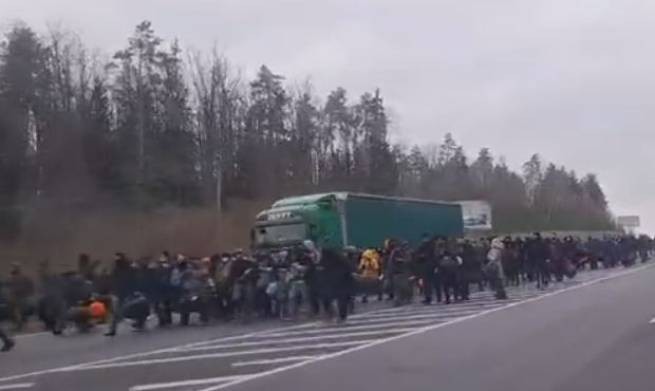 Мигранты на польской границе - онлайн