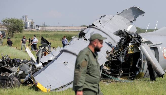 Россия: крушение самолета с парашютистами