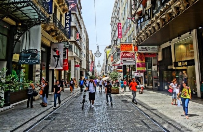 Улица Эрму - одна из самых дорогих торговых улиц в мире