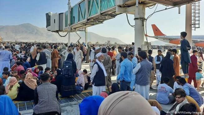 Опасение теракта в аэропорту Кабула