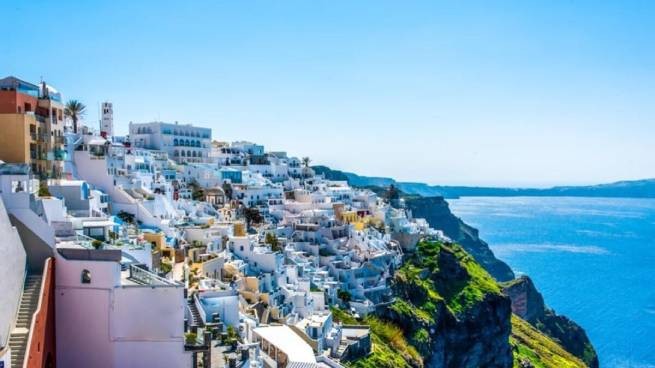 Греция приглашает украинских туристов на отдых с 14 мая
